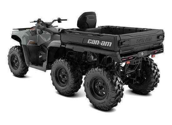 2026 Can-Am Outlander MAX 6X6 DPS 700 — photo 2