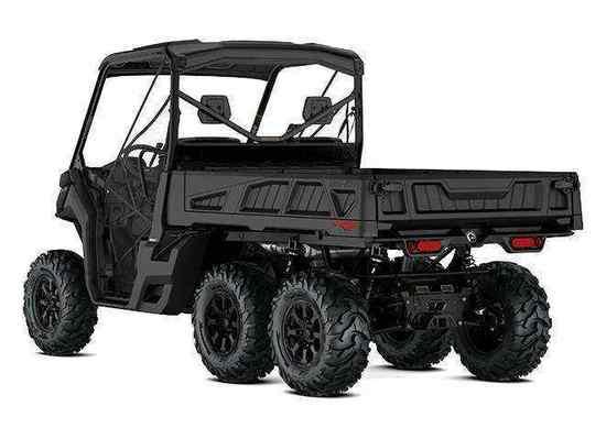 2026 Can-Am Defender 6x6 XT HD10 — photo 2
