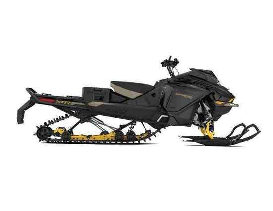 2027 Ski-Doo EXPEDITION XTREME 850 E-TEC Cobra 1.8'' E.S. w/ 10.25'' Touchscreen — photo 2