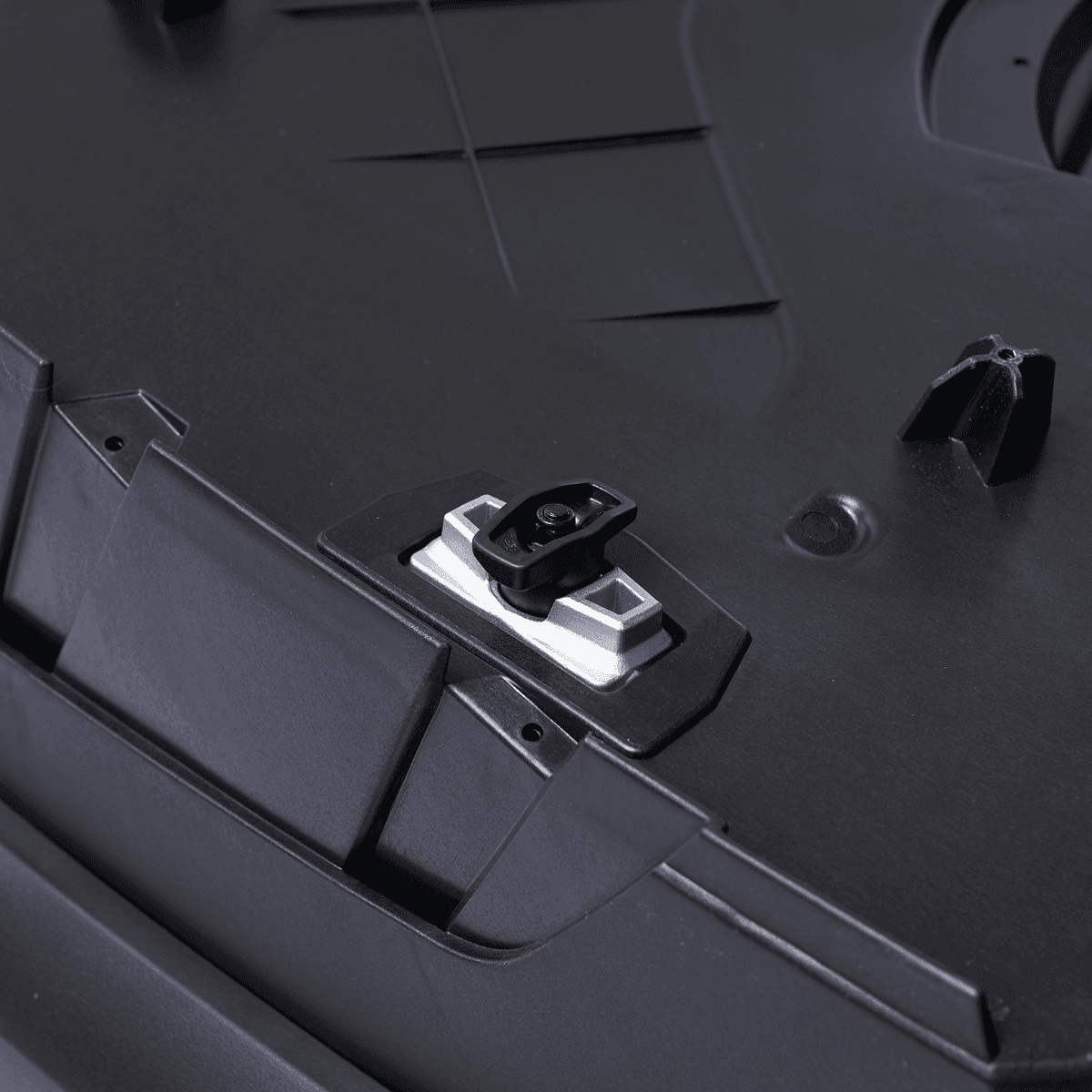 Can-Am Outlander MAX LinQ™ 32 US Gal (124 L) Trunk Box — photo 5