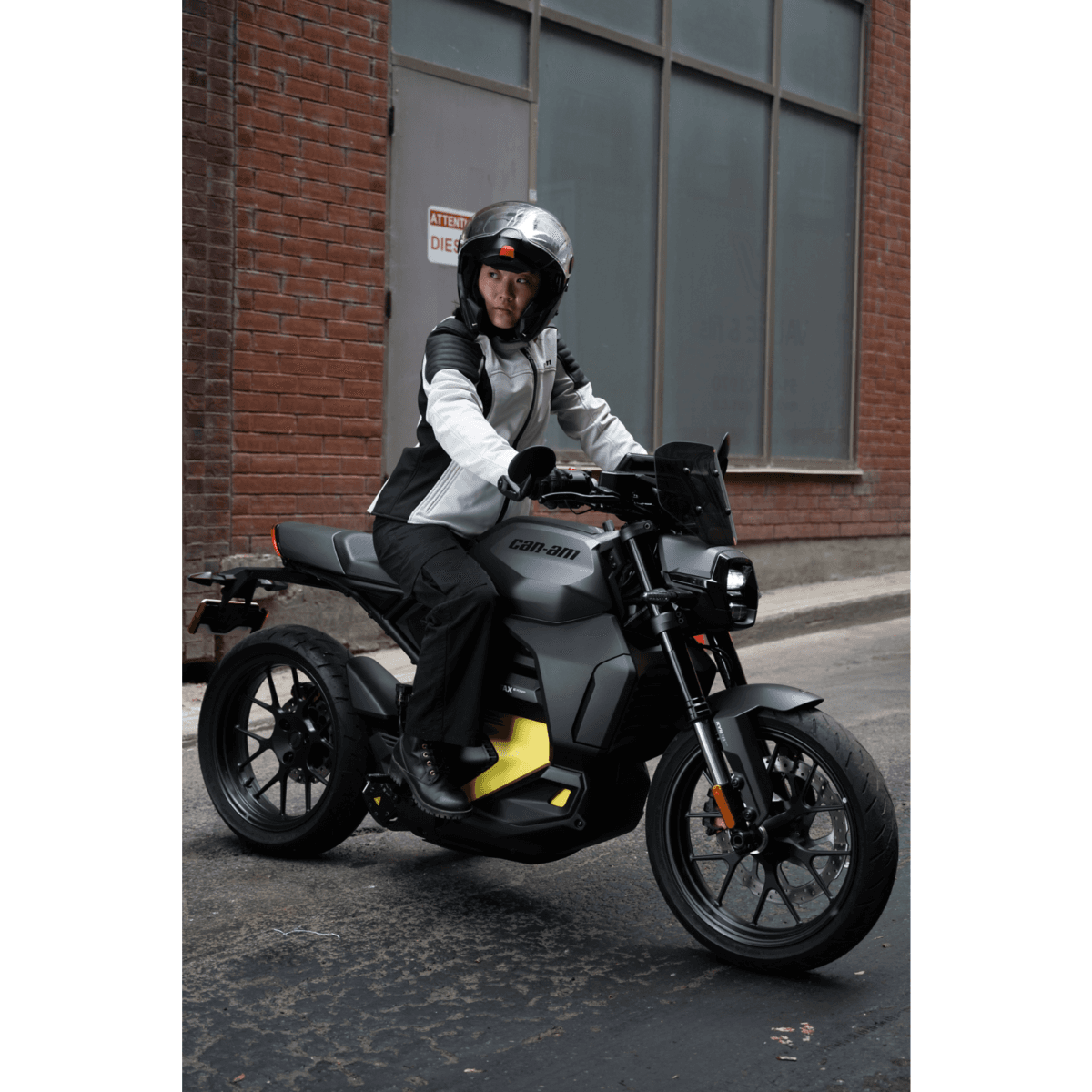 LinQ Sport Windshield Can-Am Pulse — photo 5