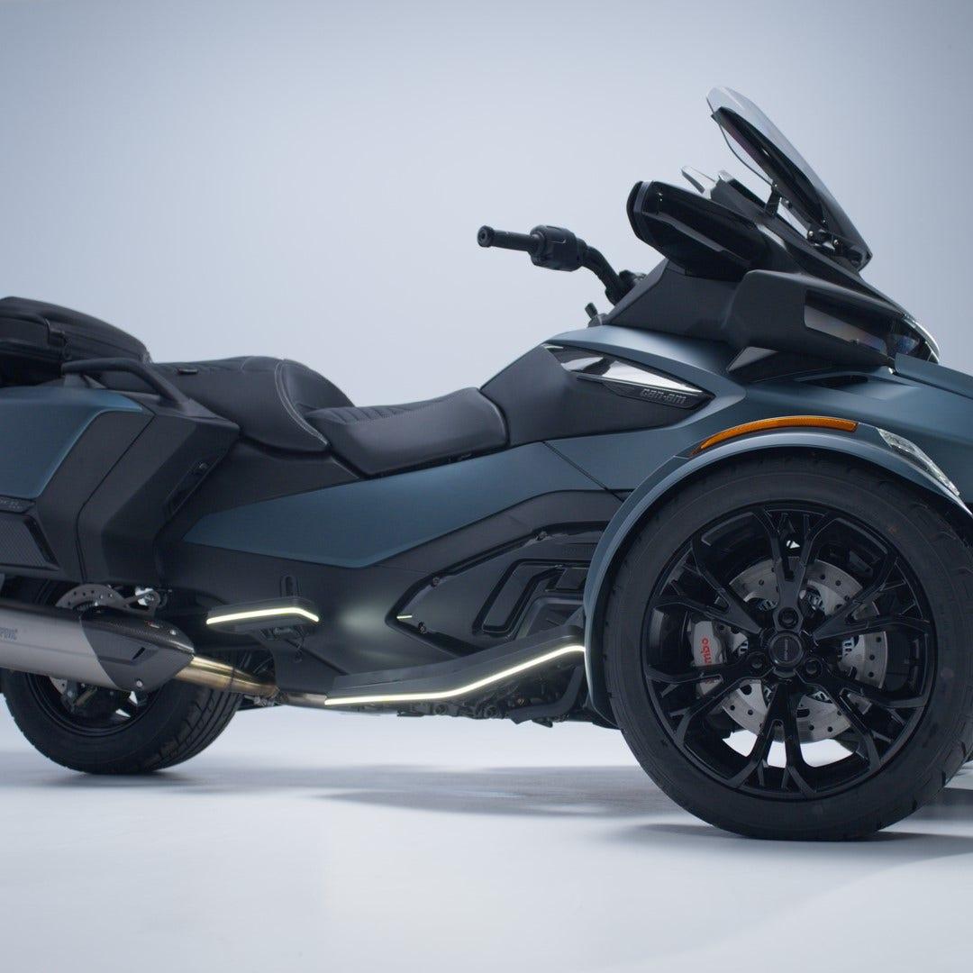 Driver Floorboards Signature Lights Can-Am Spyder — photo 3