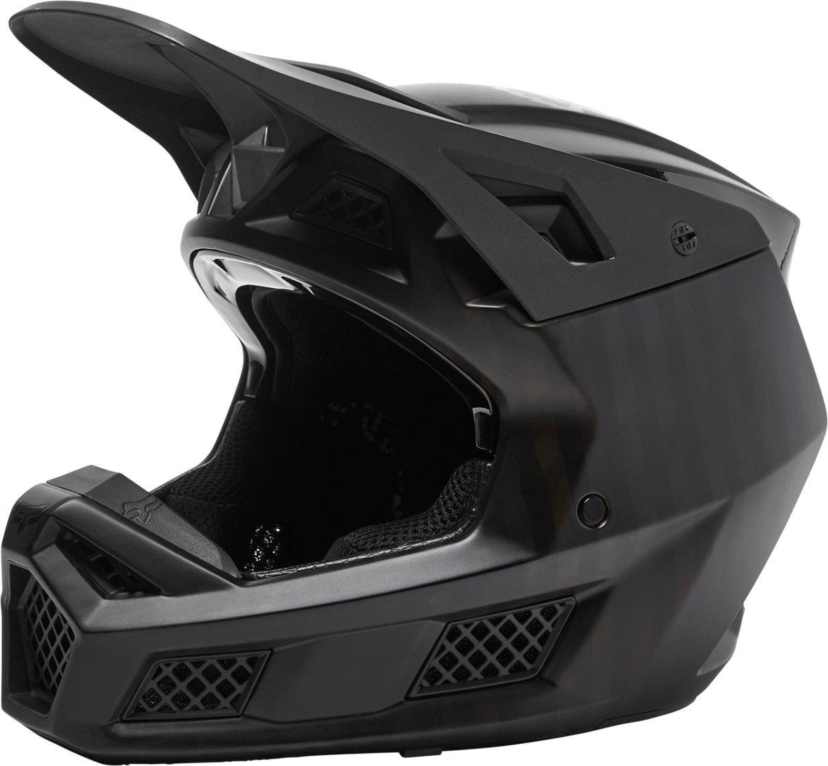 V3 RS Black Carbon Helmet — photo 2