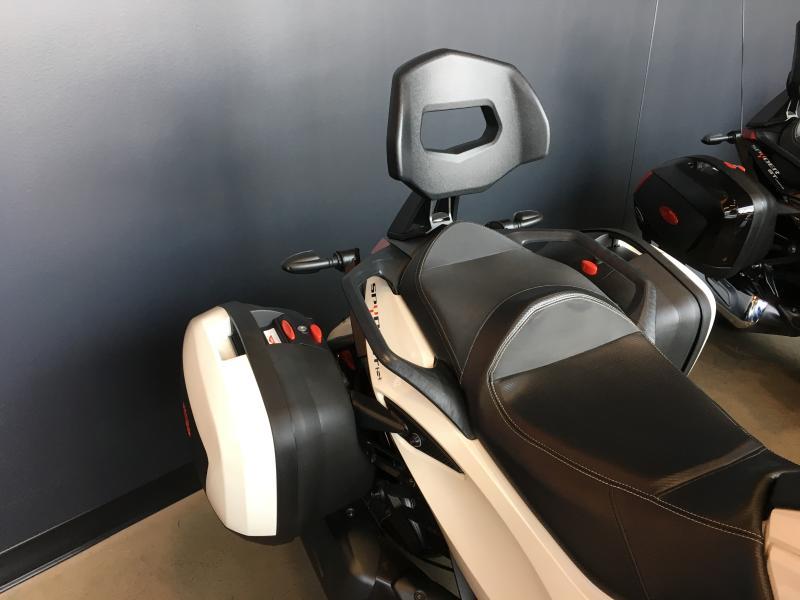 2014 Can-Am STS SM5 — photo 3
