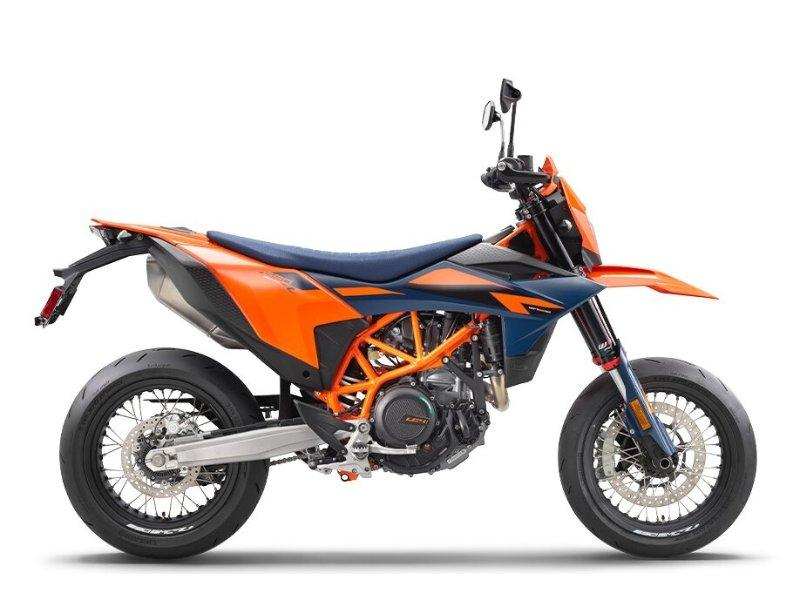 2027 KTM 690 SMC R