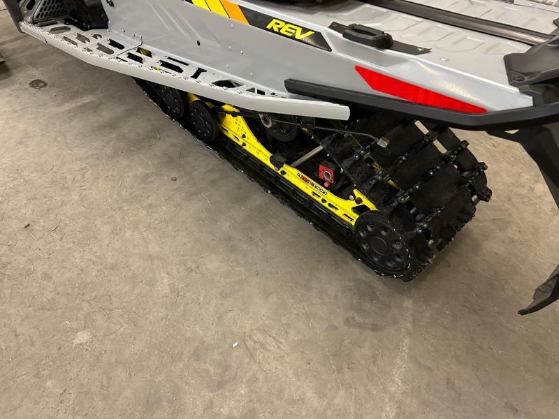 2019 Ski-Doo MXZ Blizzard E 600R E-TEC — photo 3