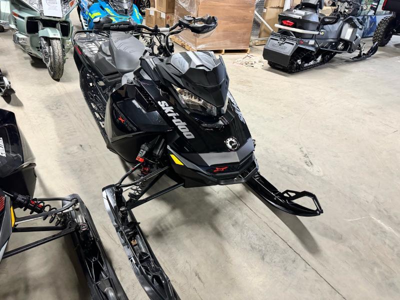 2022 Ski-Doo Renegade X-RS 850 E-TEC Ice Ri — photo 2