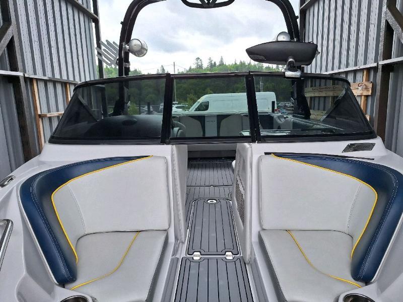 2011 Correct Craft Super Air Nautique Team 210 — photo 4