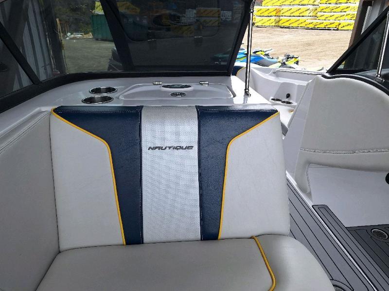 2011 Correct Craft Super Air Nautique Team 210 — photo 10