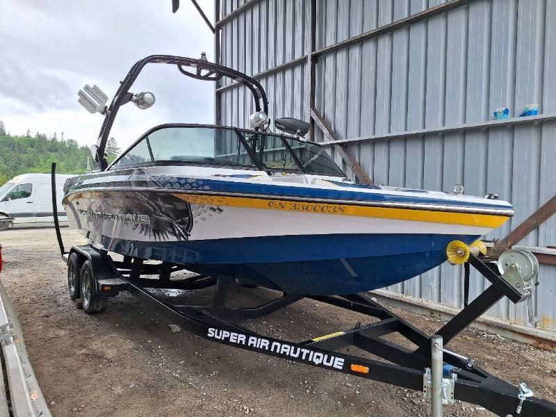 2011 Correct Craft Super Air Nautique Team 210 — photo 20