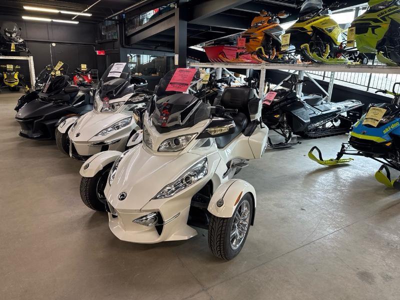 2012 Can-Am Spyder RT Limited (SE5) — photo 2