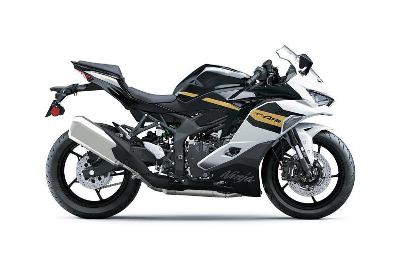 2026 Kawasaki Ninja ZX-4RR — photo 2