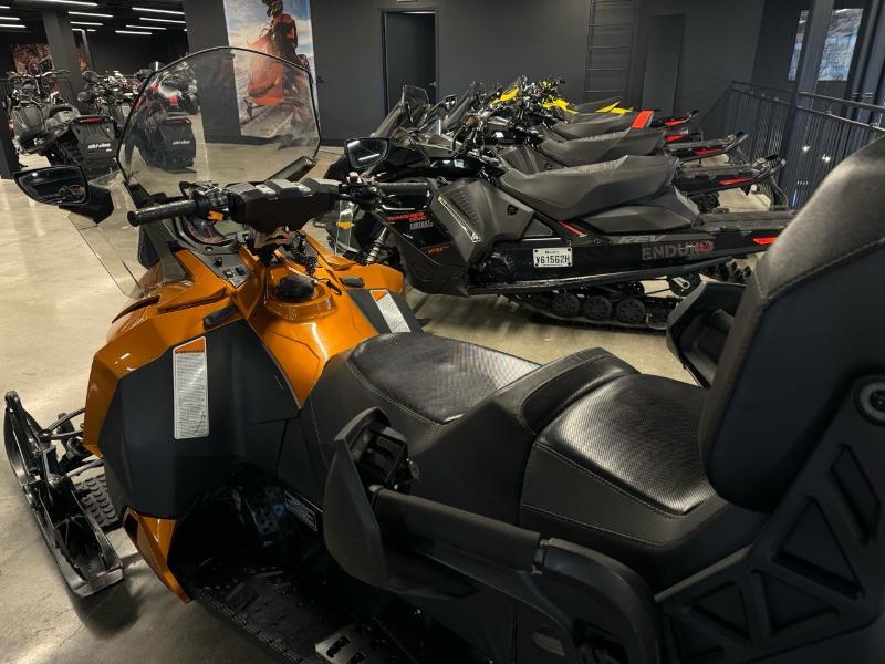 2017 Ski-Doo Grand Touring SE 900 ACE — photo 9