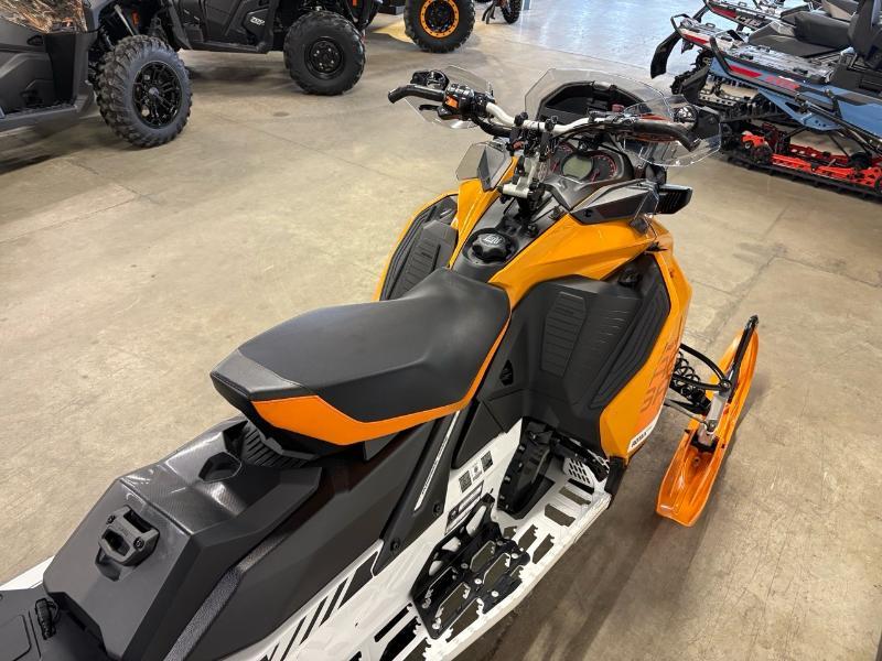 2017 Ski-Doo Renegade X 850 — photo 4
