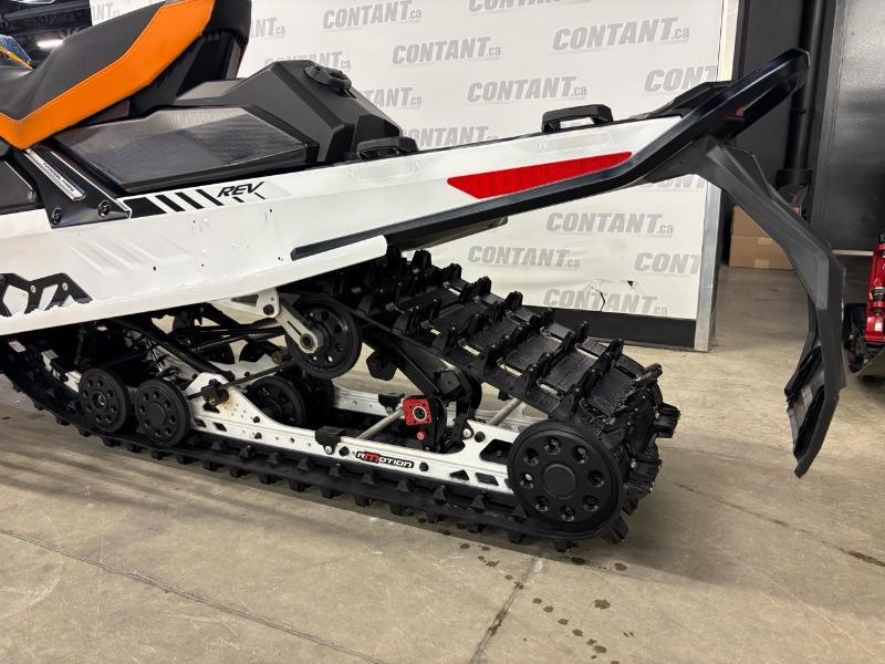 2017 Ski-Doo Renegade X 850 — photo 5