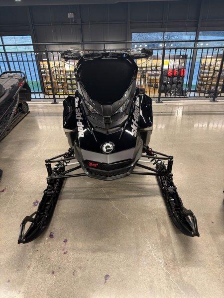 2022 Ski-Doo MXZ X 850 E-TEC Ice Ripper XT