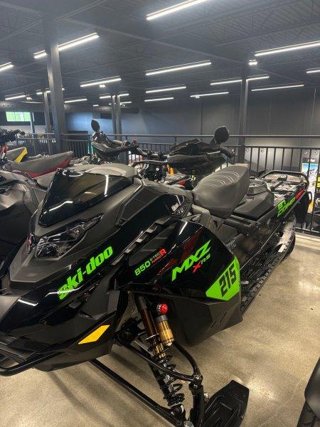 2026 Ski-Doo MXZ X-RS w/Competition 850 — photo 3