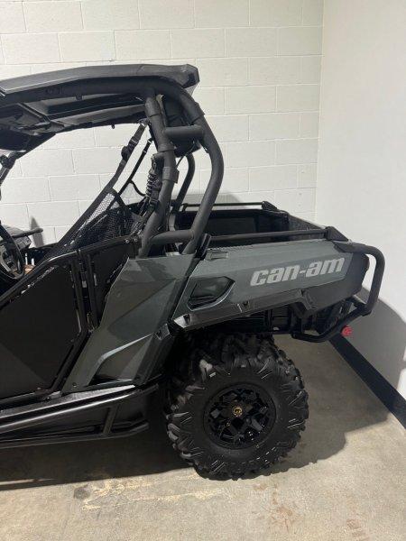 2020 Can-Am Commander LTD — photo 5