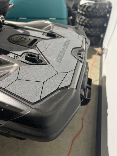 2022 Sea-Doo RXT-X 300 Techno — photo 7