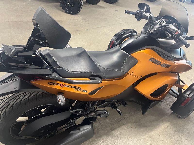 2013 Can-Am RS-S SM — photo 2