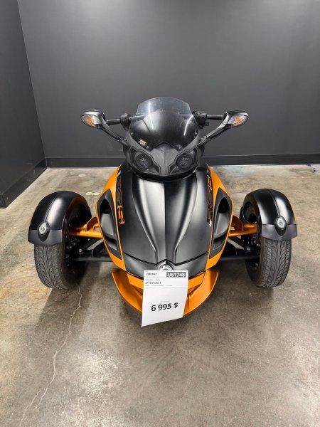 2011 Can-Am Spyder RS-S — photo 2