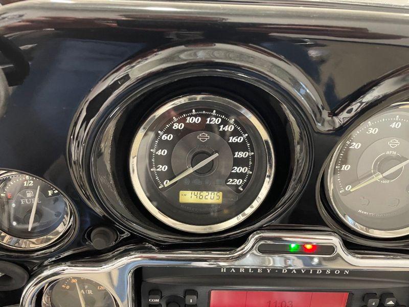 2011 Harley-Davidson FLHTK Ultra Limited — photo 3