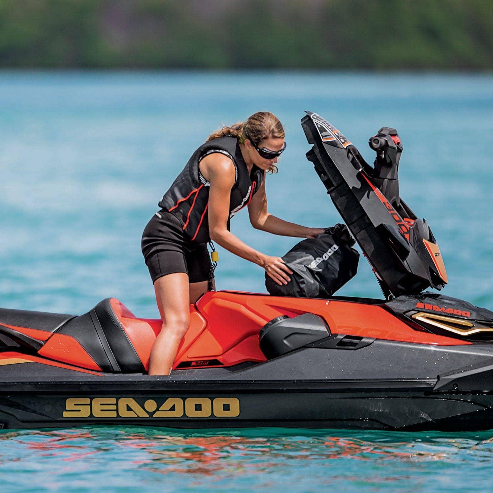 Sea-Doo Sea Doo Waterproof Dry Bag 6.6 US Gal (25 L) — photo 4