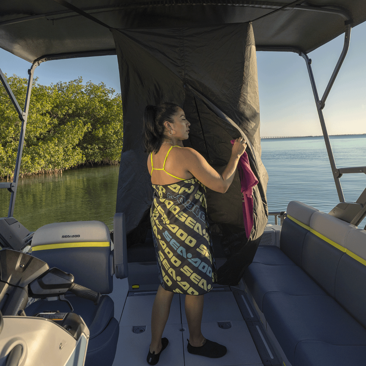 Sea-Doo Pop-Up Changing Room And Emergency Toilet for Switch Pontoon — photo 5