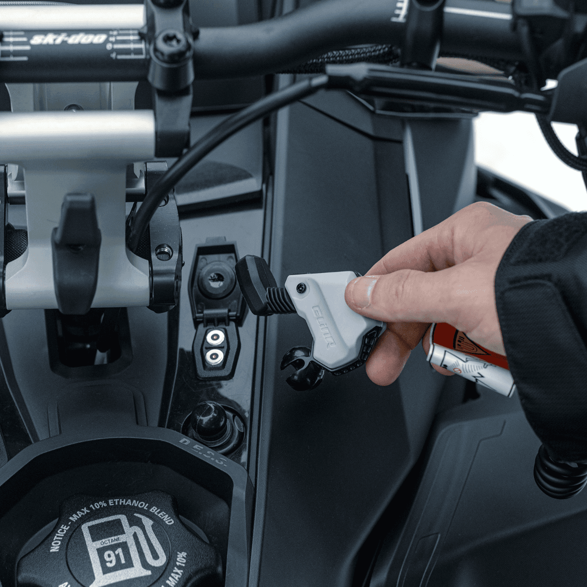Ski-Doo E-LinQ REV Gen5 — photo 5
