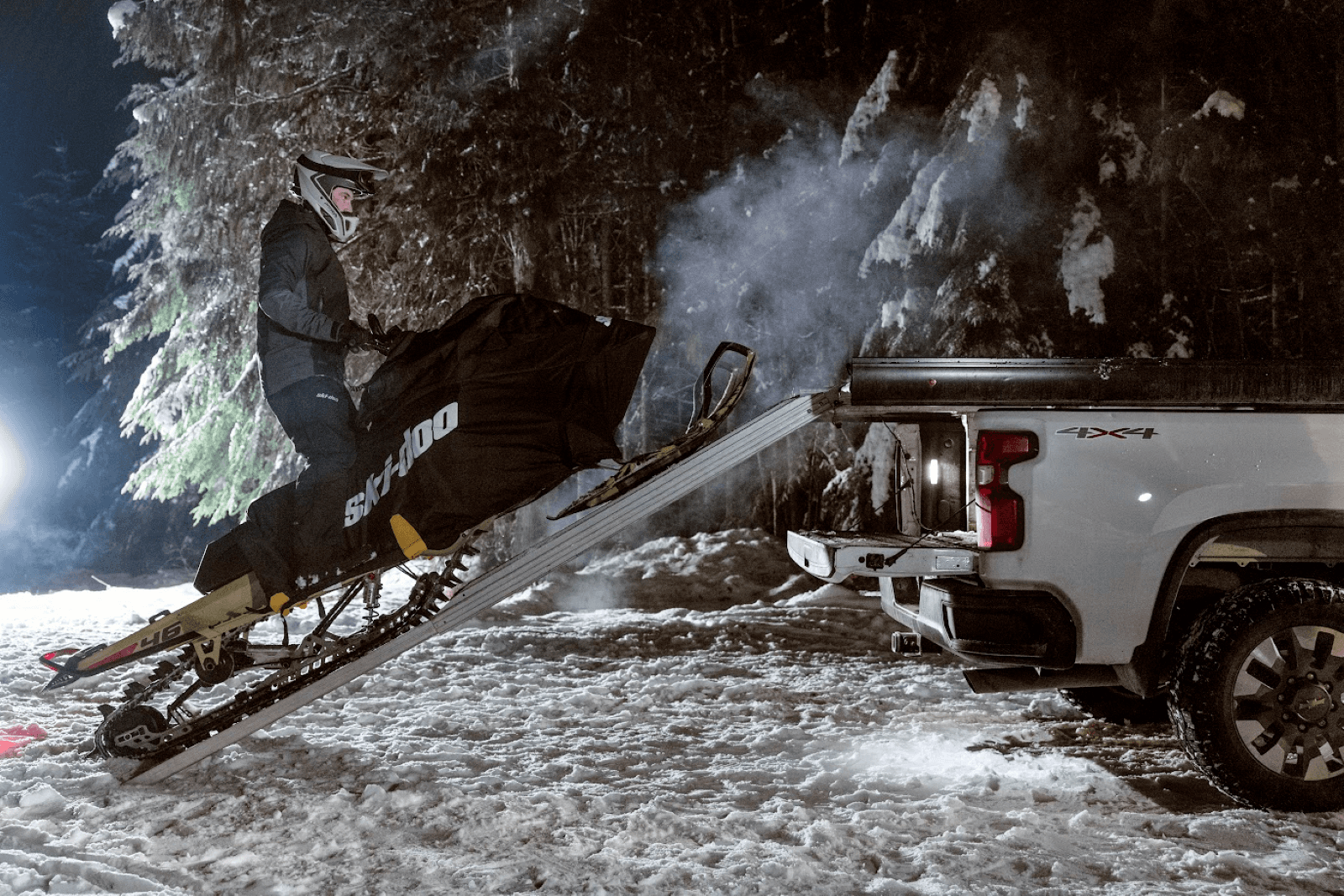 Ski-Doo Ride On Cover (ROC) System REV Gen5 Grand Touring LE and Luxury — photo 6