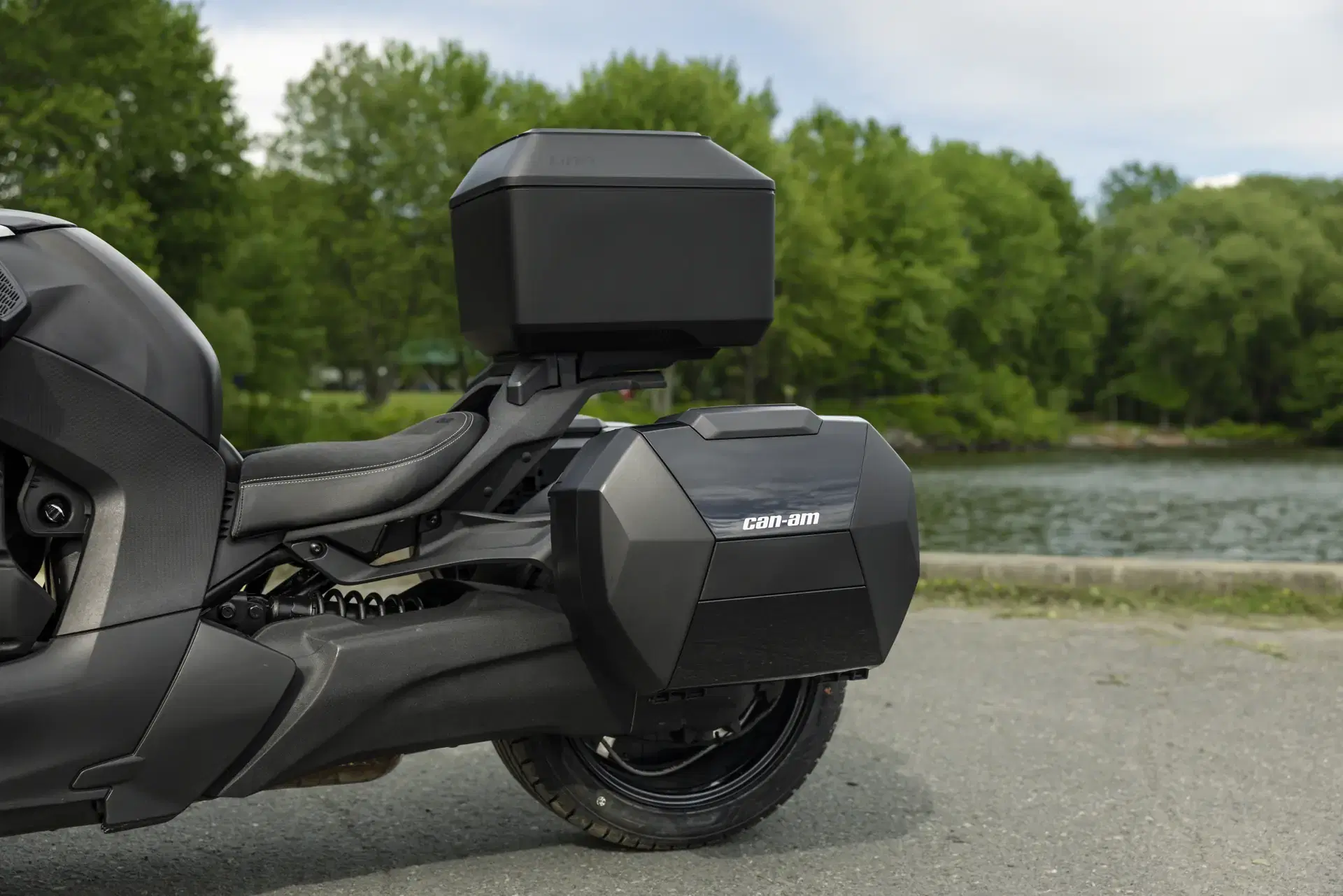 Coffres LinQ sur une Can-Am Ryker
