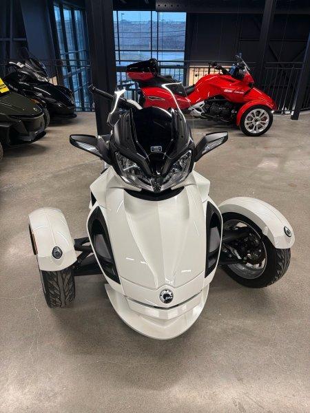 2014 Can-Am Spyder ST