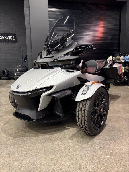 2025 Can-Am Spyder RT (SE6)
